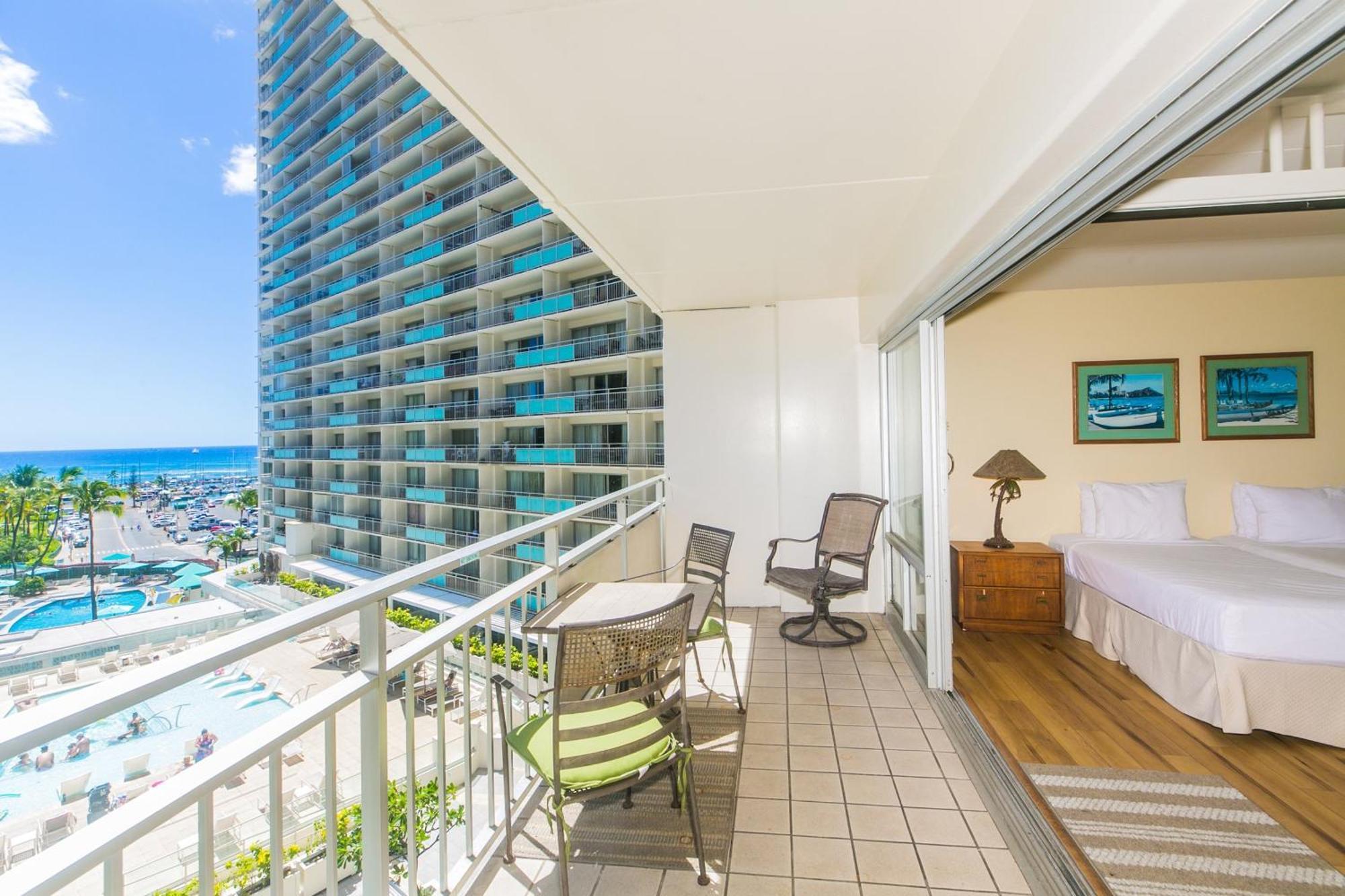 Ilikai Tower One Bedroom Lagoon View Waikiki Condos With Lanai & Free Wifi هونولولو الغرفة الصورة